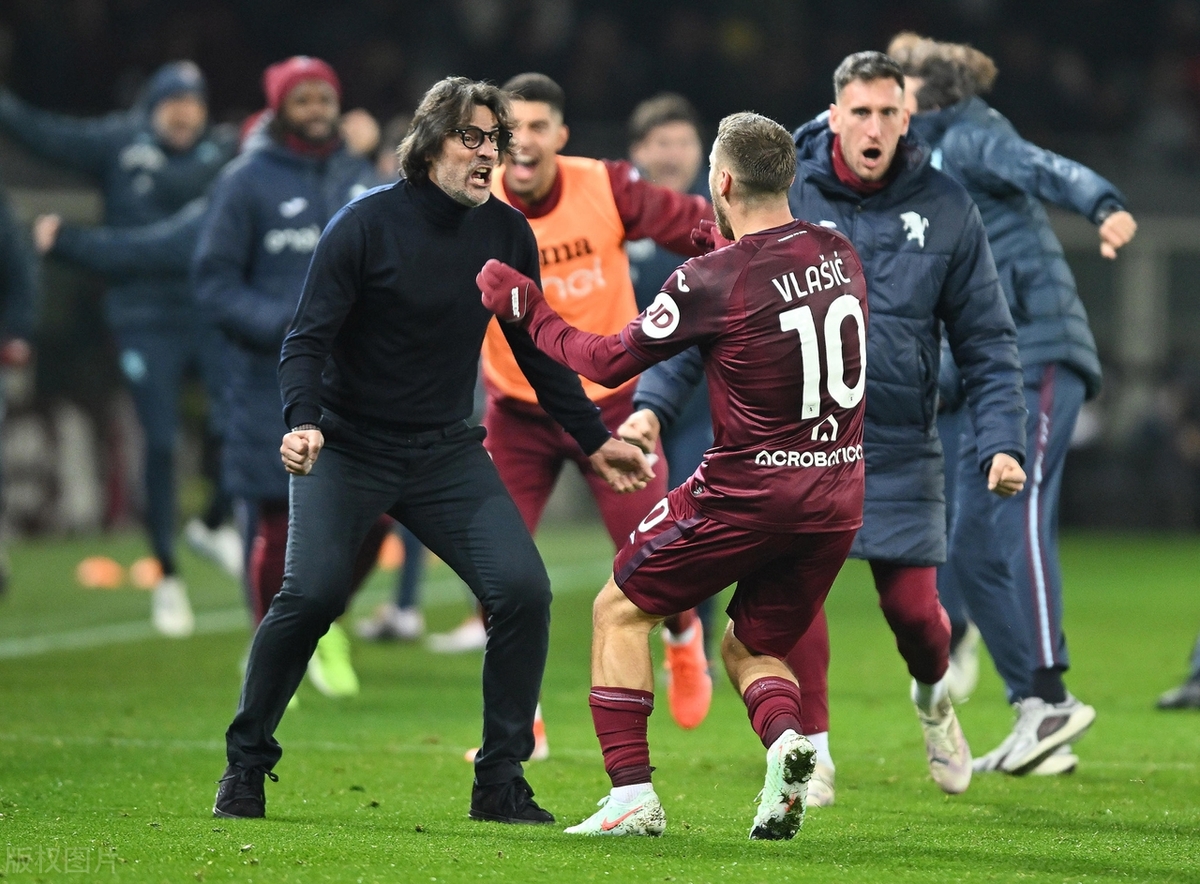 关于亚特兰大迎法甲关键赛；关键时刻刷新队史纪录；引发热议；身体对抗强度拉满的信息